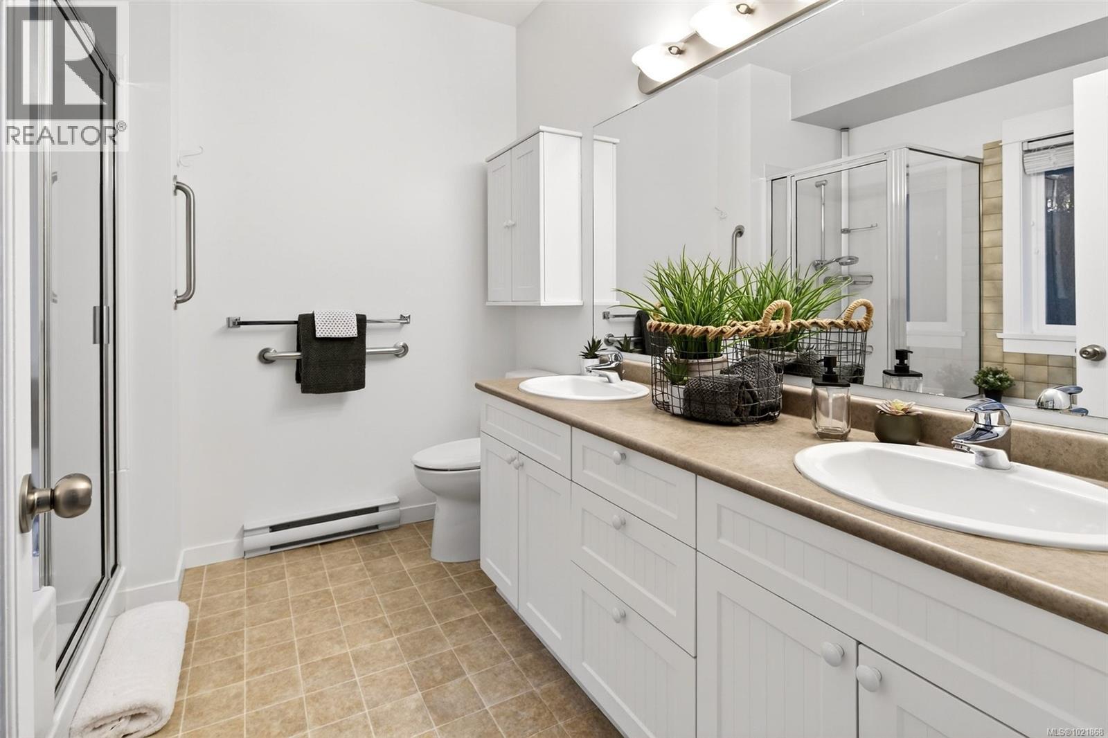 489 Outrigger Loop, Colwood