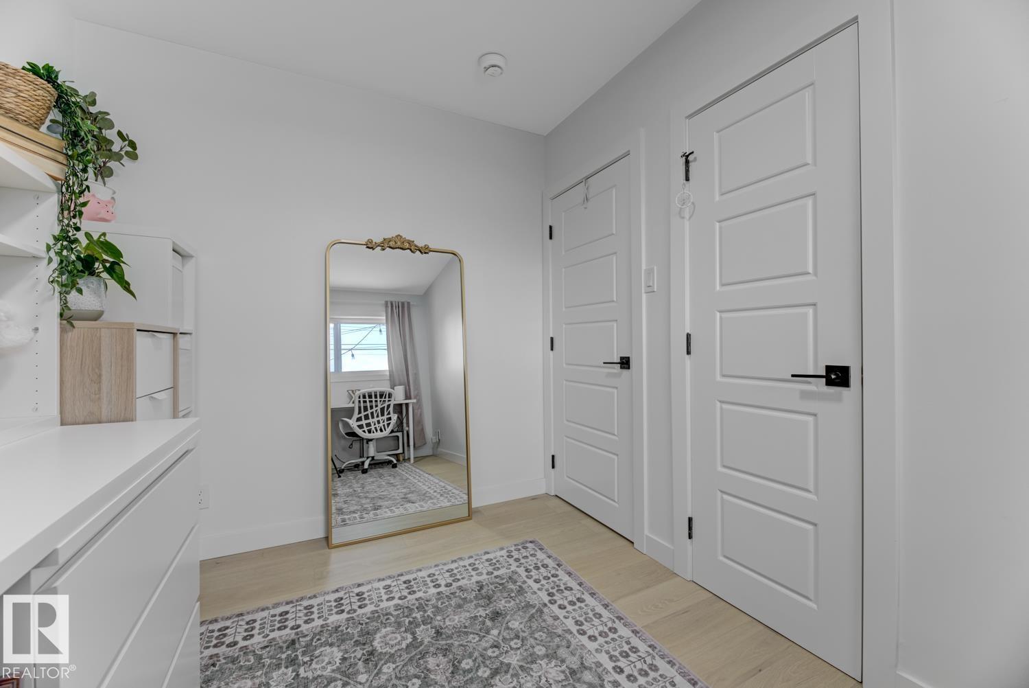 6823 98 AV NW, Edmonton