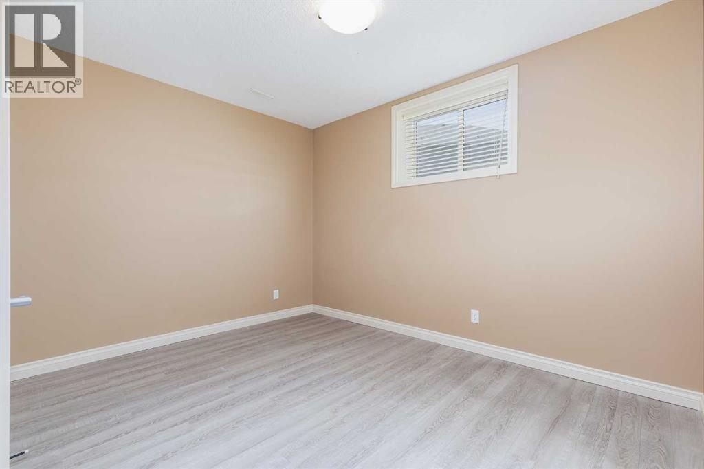 Single Family House for Sale in  Springborough Green SW Springbank Hill Calgary 