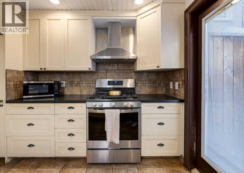 Single Family House for Sale in B  Avenue NE Tuxedo Park Calgary 