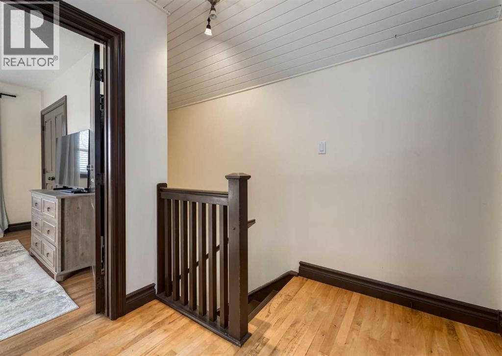 Single Family House for Sale in B  Avenue NE Tuxedo Park Calgary 