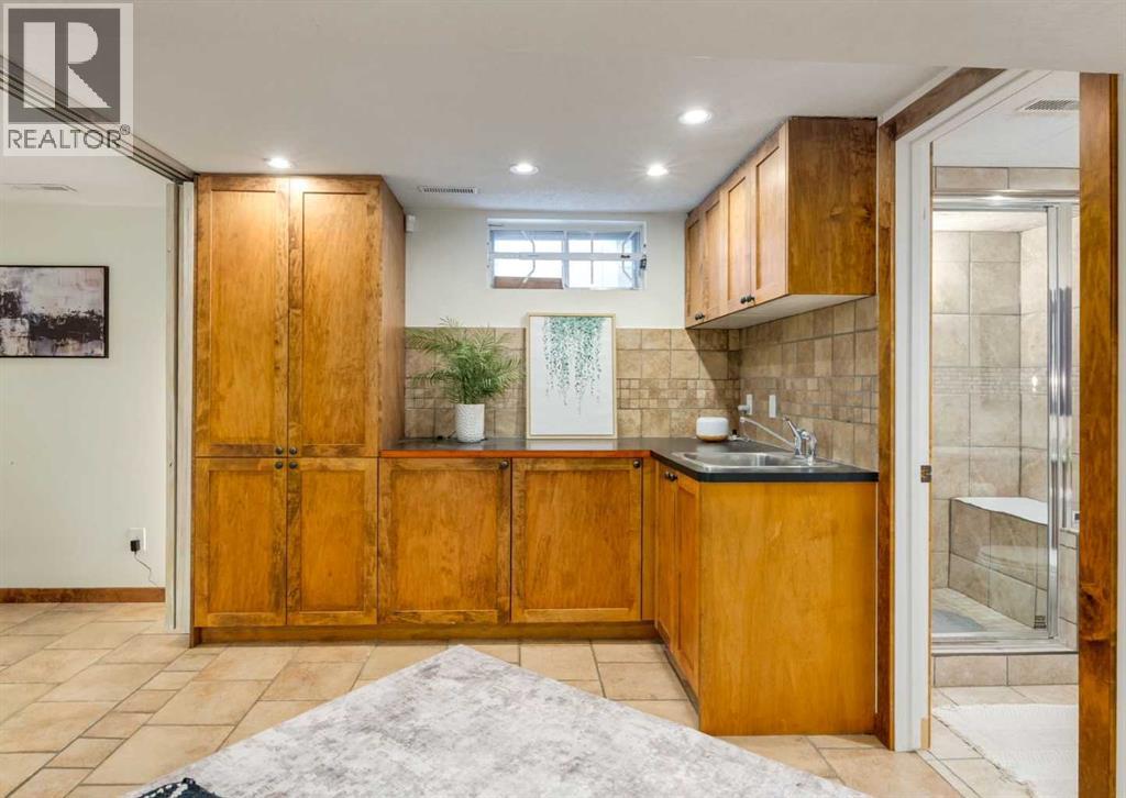 Single Family House for Sale in B  Avenue NE Tuxedo Park Calgary 