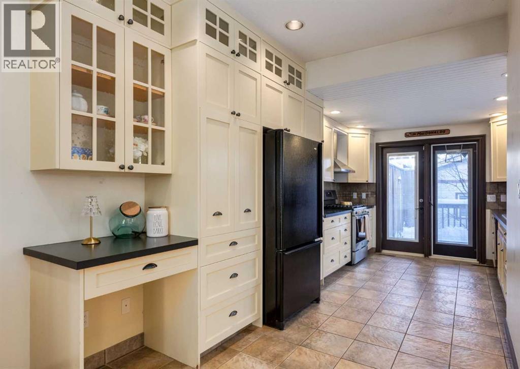 Single Family House for Sale in B  Avenue NE Tuxedo Park Calgary 