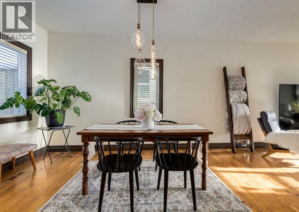 Single Family House for Sale in B  Avenue NE Tuxedo Park Calgary 