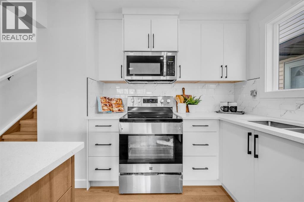 Single Family House 4 Level for Sale in   Avenue NE Pineridge Calgary 