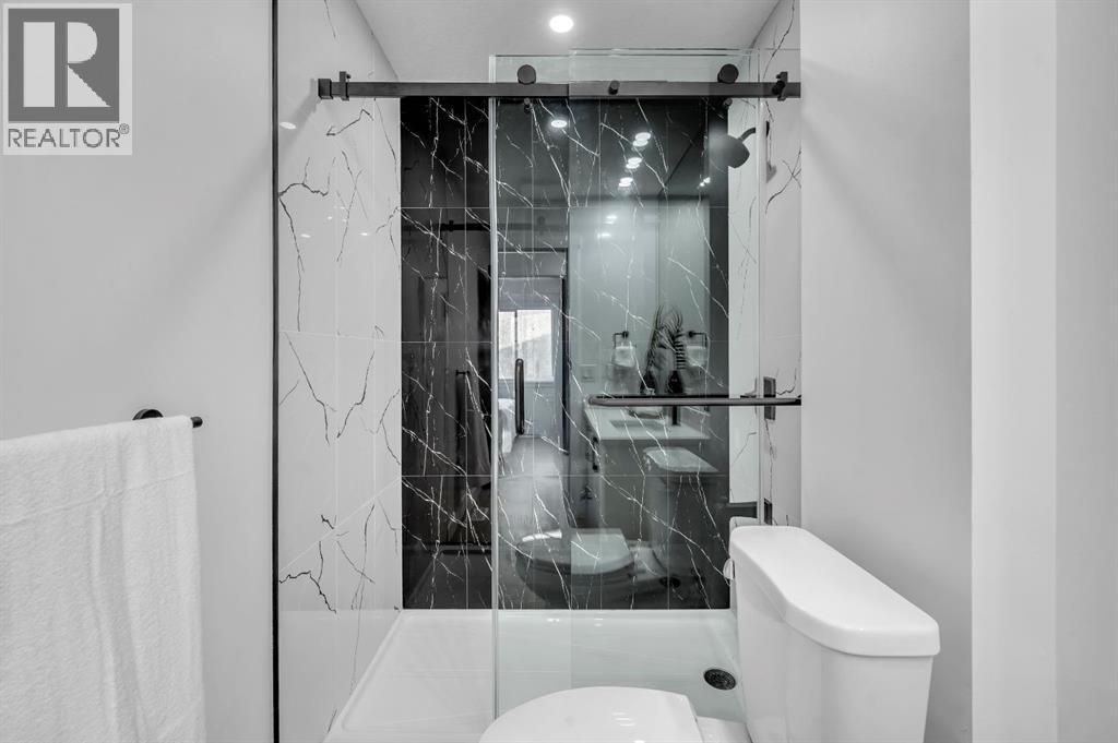 Single Family House 4 Level for Sale in   Avenue NE Pineridge Calgary 