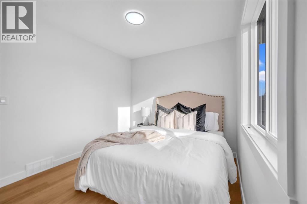 Single Family House 4 Level for Sale in   Avenue NE Pineridge Calgary 