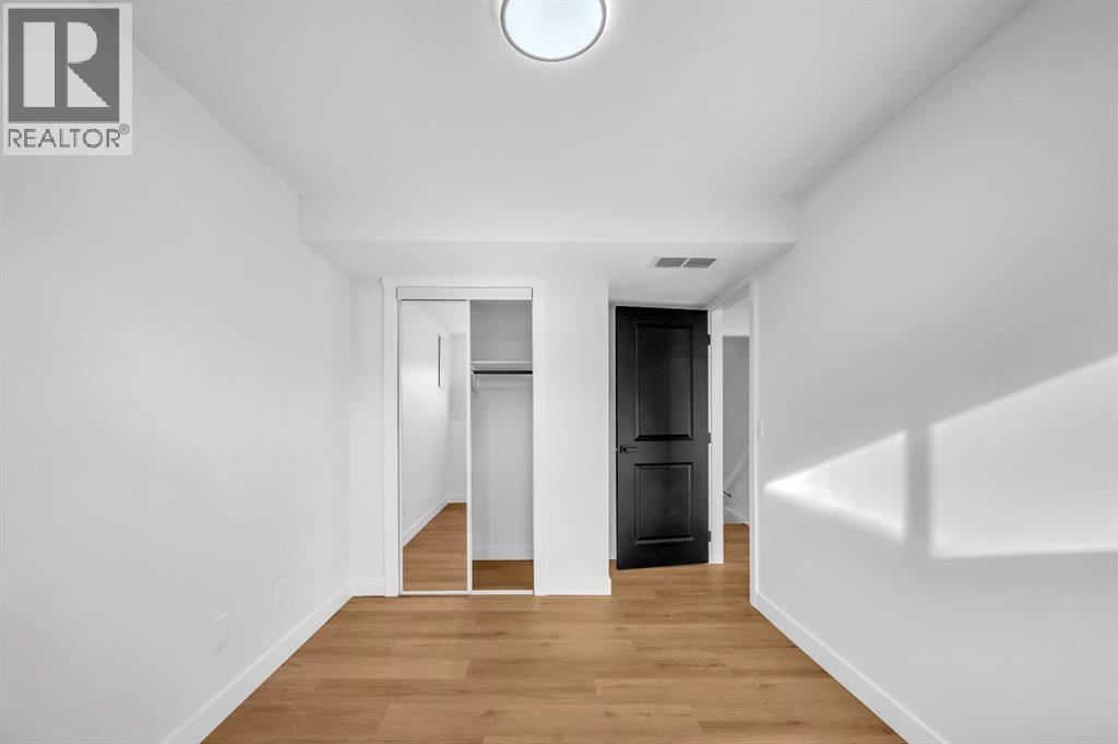 Single Family House 4 Level for Sale in   Avenue NE Pineridge Calgary 