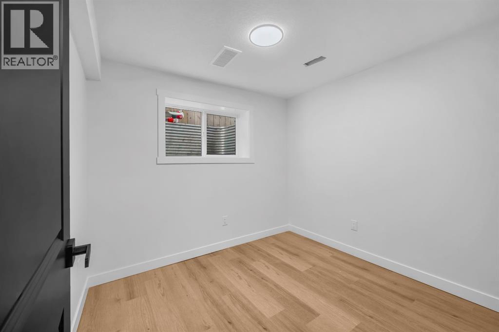 Single Family House 4 Level for Sale in   Avenue NE Pineridge Calgary 