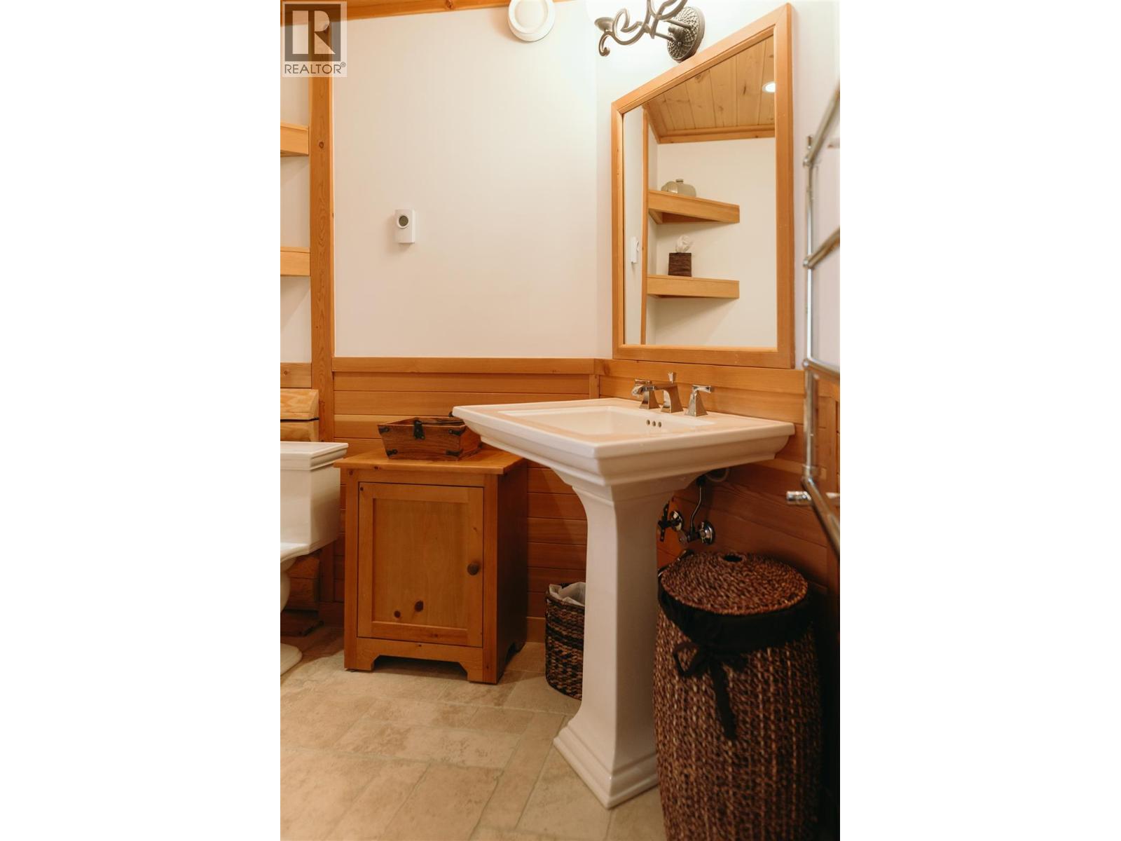  1595 COLUMBIA VALLEY VEIW Drive, Golden