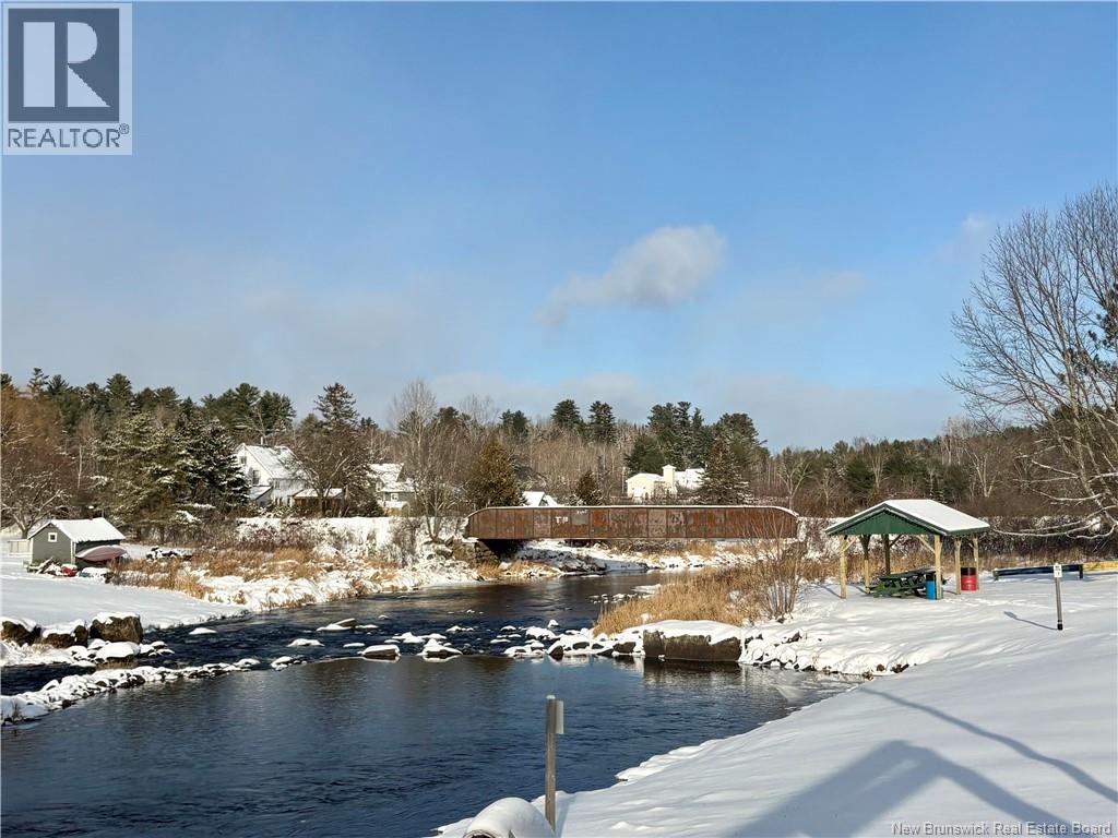 903 BENTON ROAD - 21