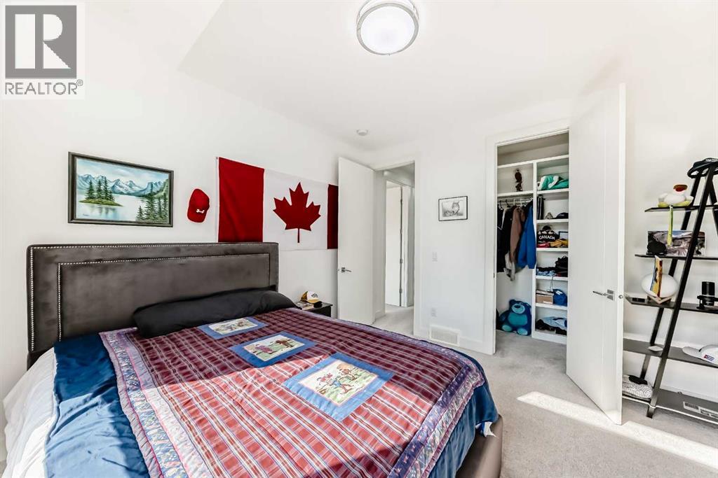 Single Family House for Sale in   Avenue NE Tuxedo Park Calgary 