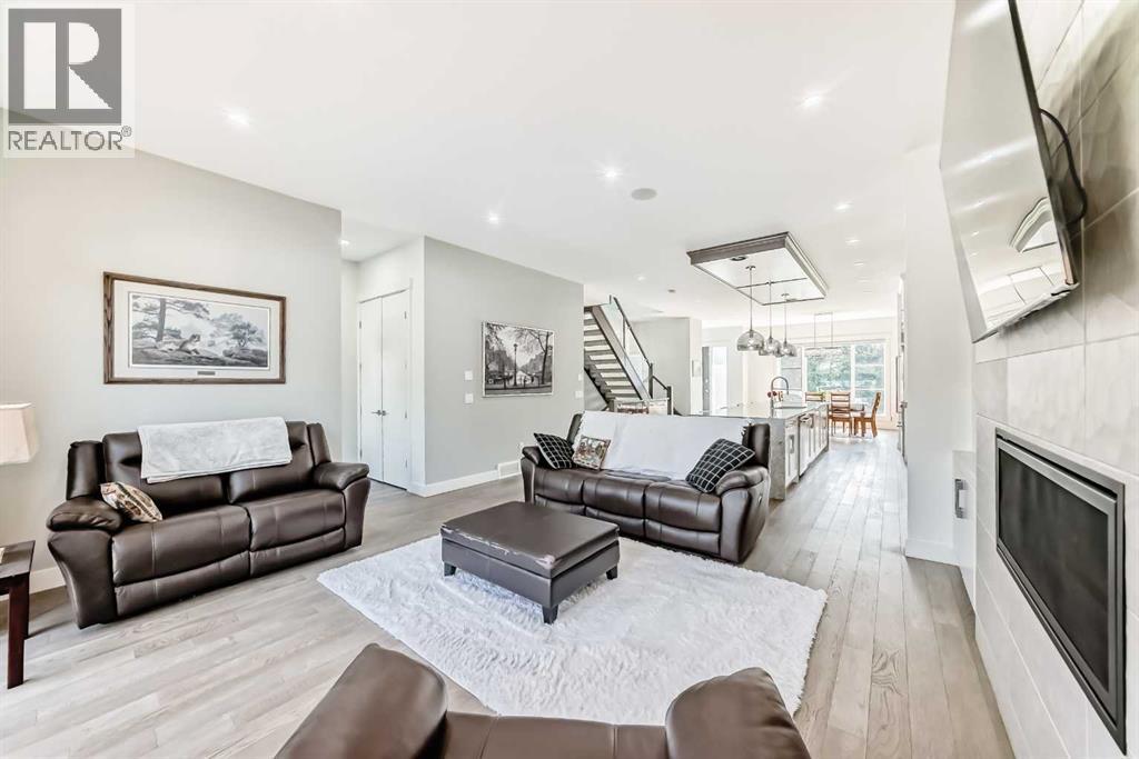 Single Family House for Sale in   Avenue NE Tuxedo Park Calgary 