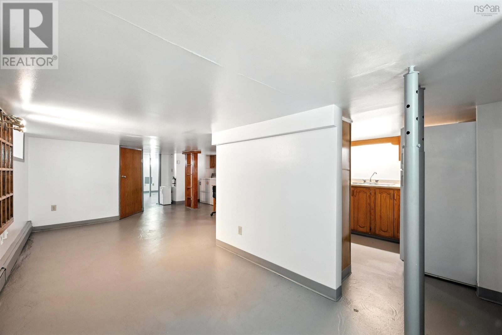 Property 37 of 49 of 5651 Macara Street