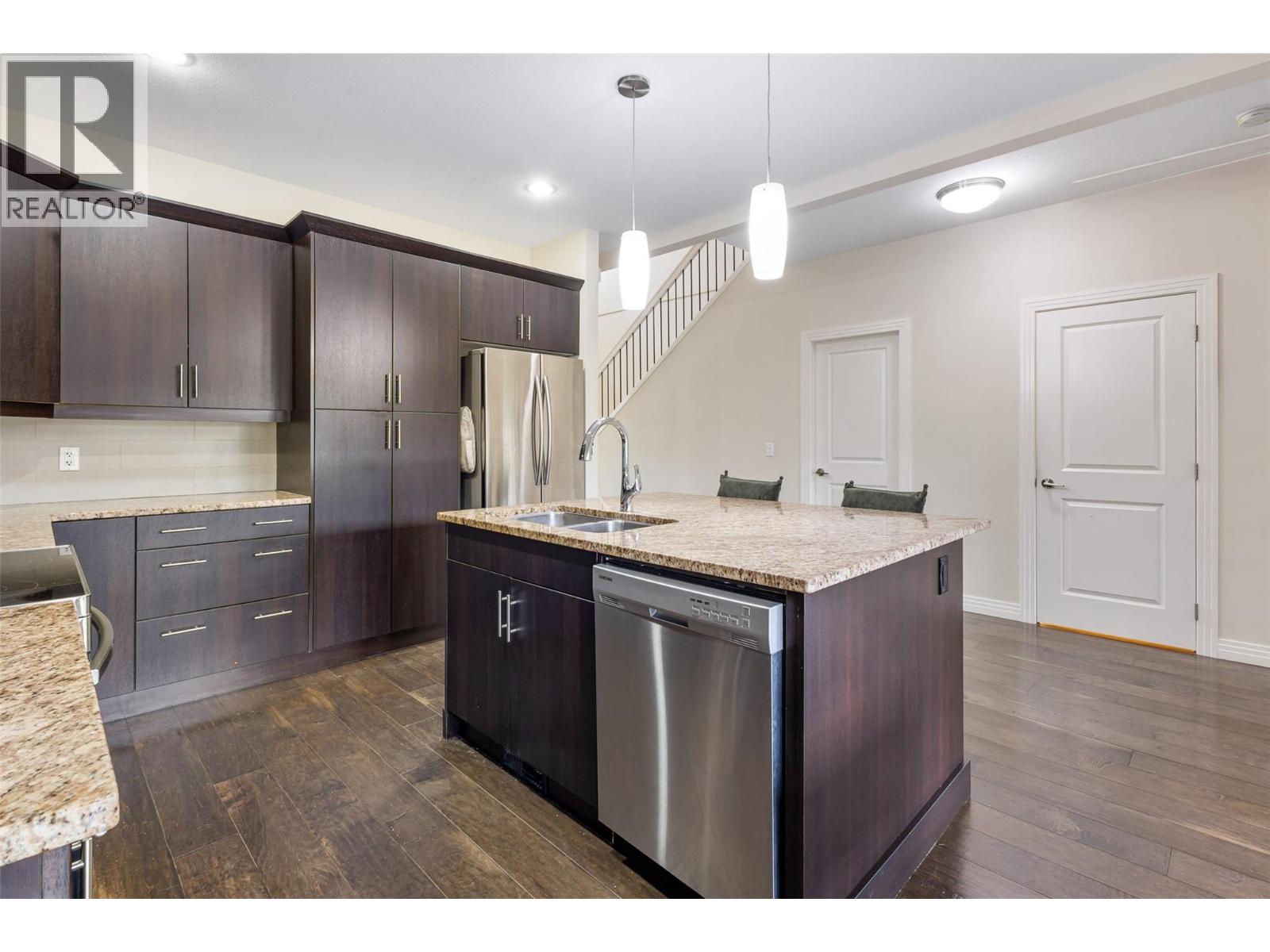 6 328 Providence Avenue, Kelowna