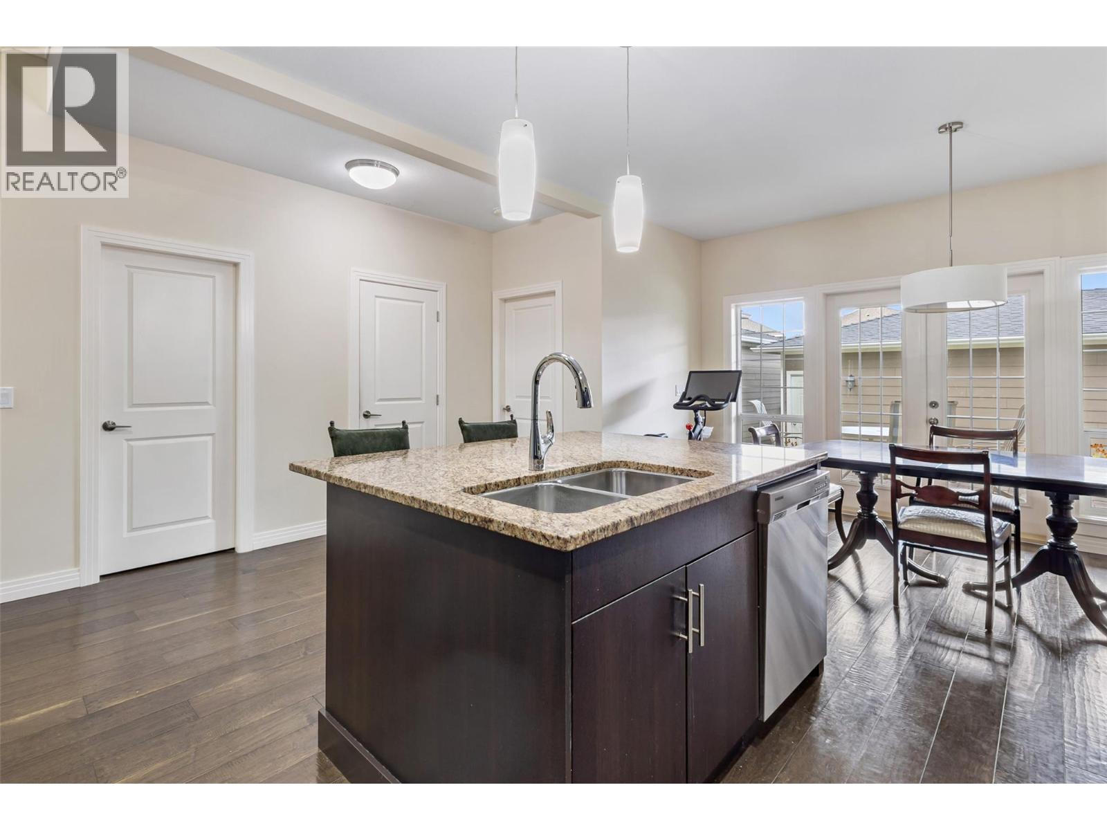 6 328 Providence Avenue, Kelowna