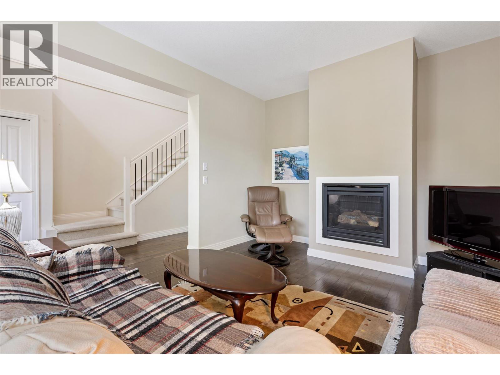 6 328 Providence Avenue, Kelowna