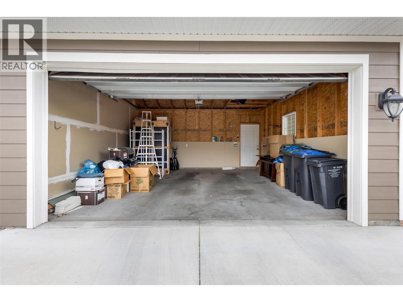 6 328 Providence Avenue, Kelowna