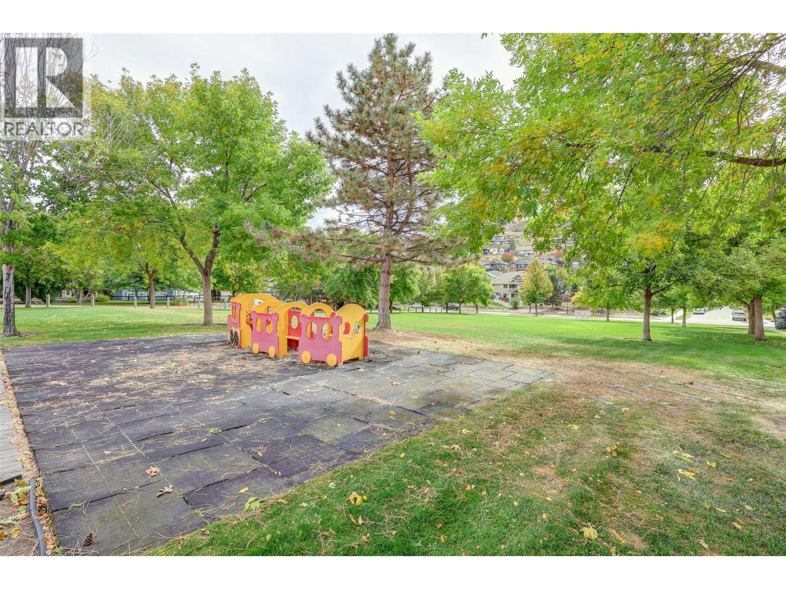 6 328 Providence Avenue, Kelowna