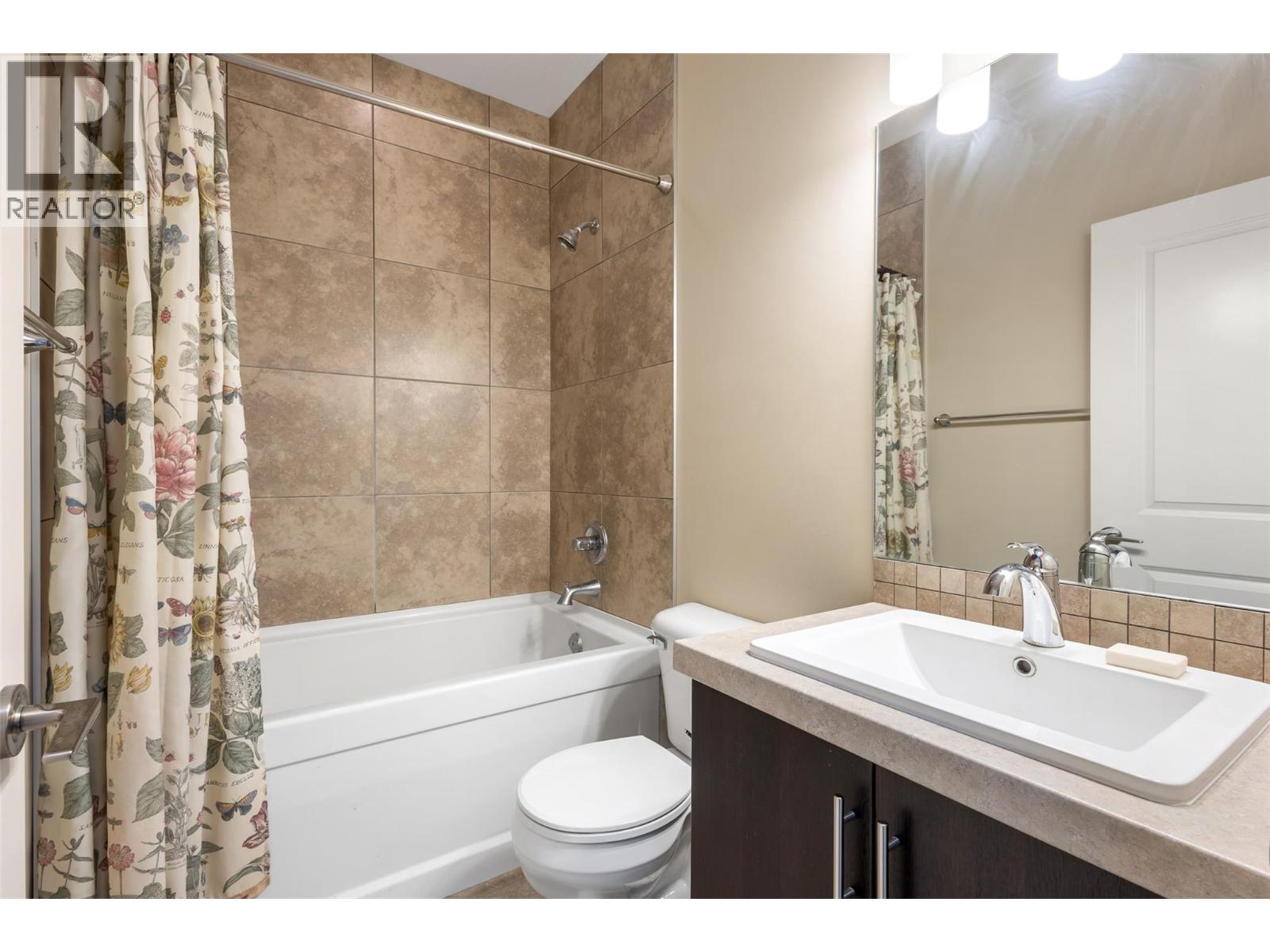 6 328 Providence Avenue, Kelowna