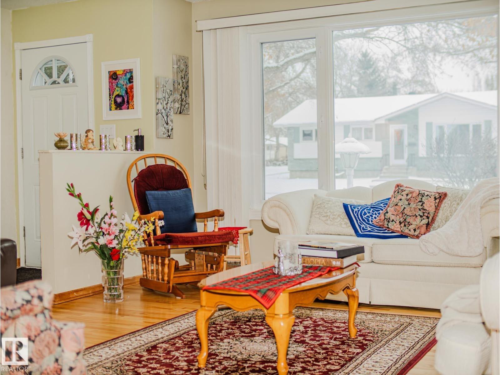 15212 60 ST NW, Edmonton