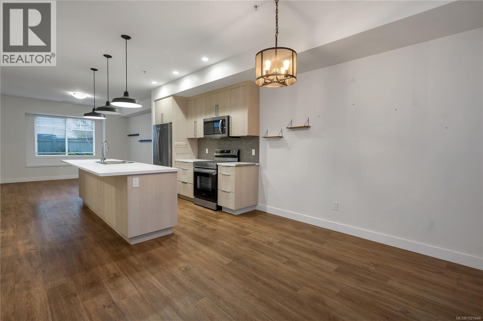 4 796 Island Hwy S, Campbell River