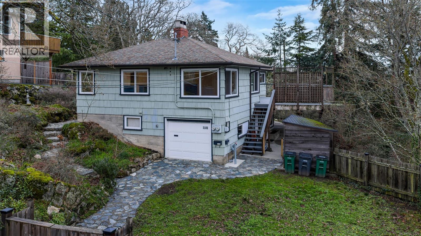  1181 Clovelly Terrace, Saanich