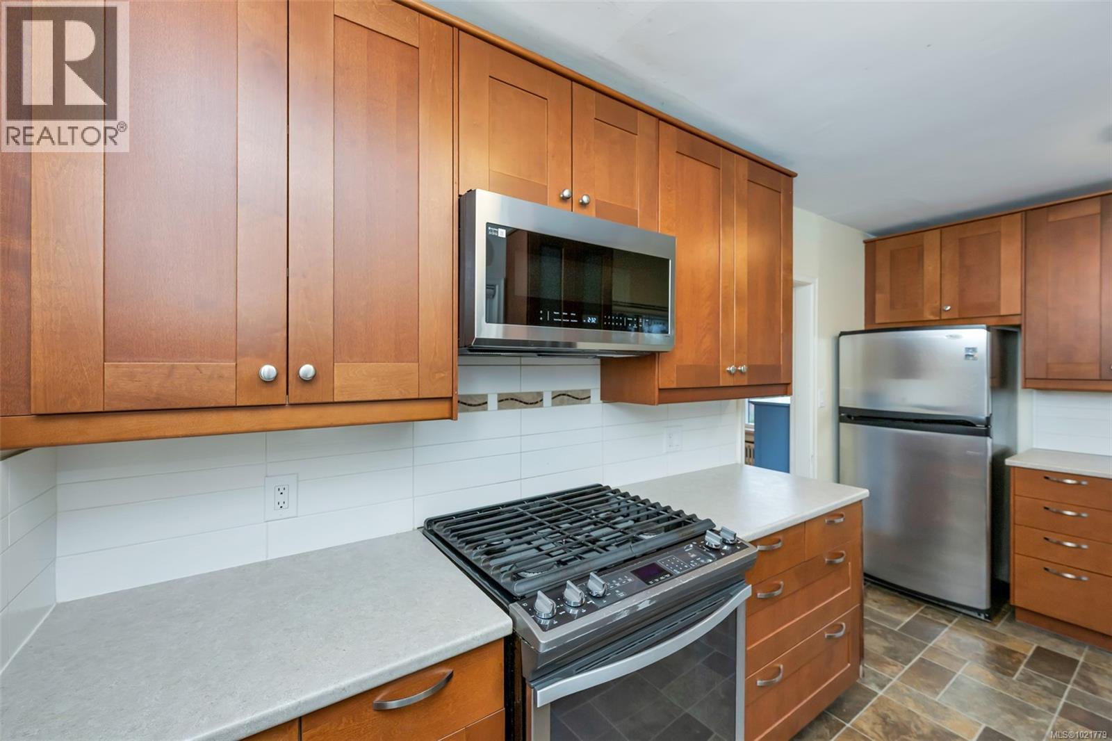  1181 Clovelly Terrace, Saanich