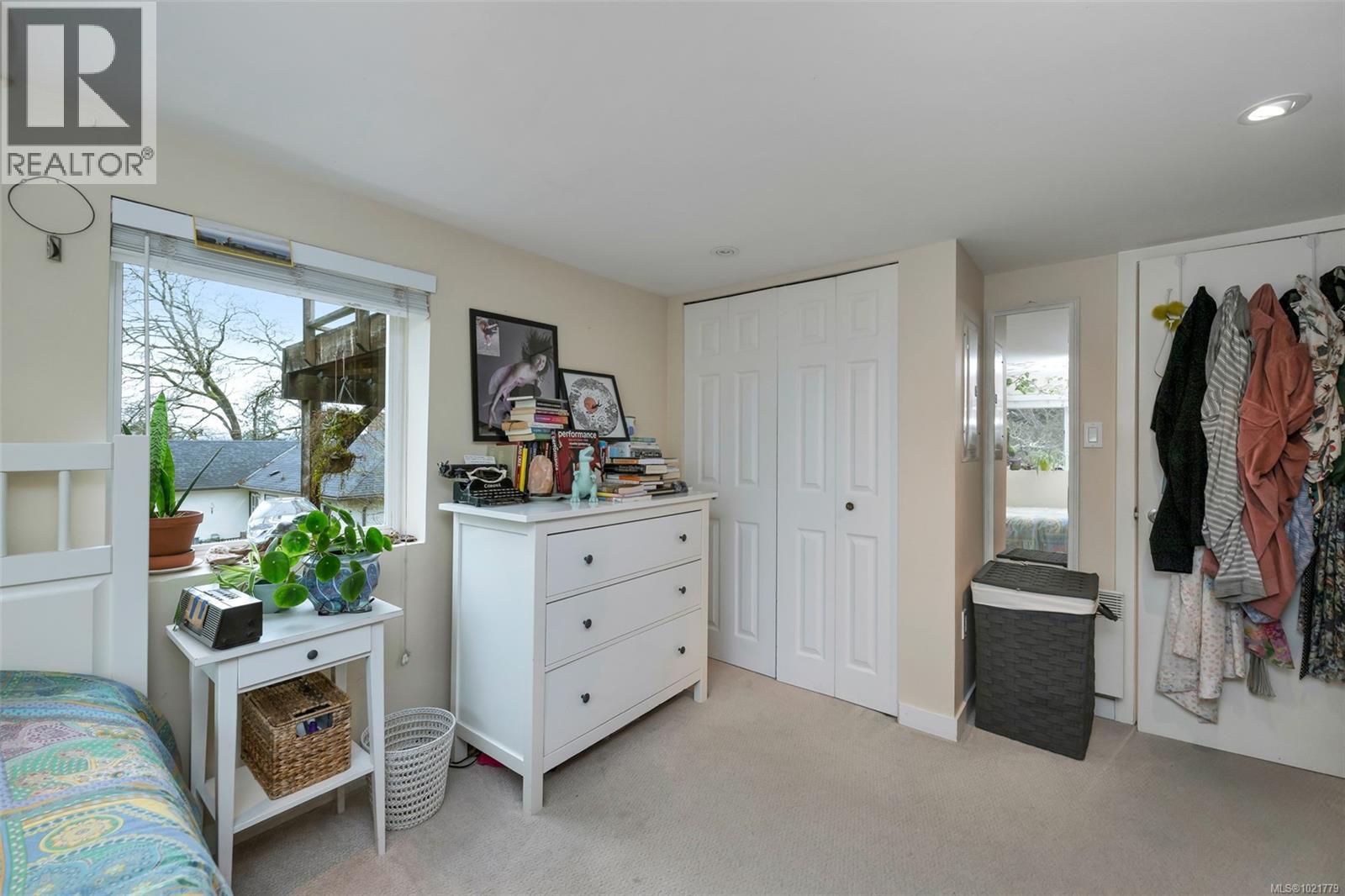  1181 Clovelly Terrace, Saanich