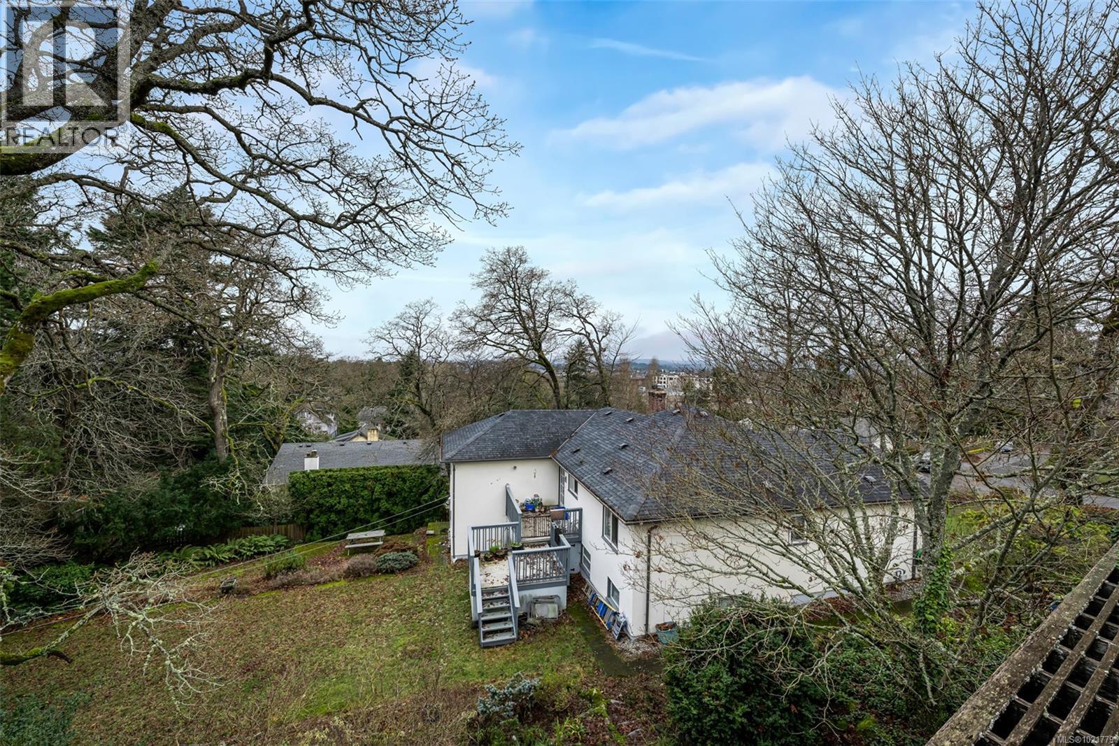  1181 Clovelly Terrace, Saanich