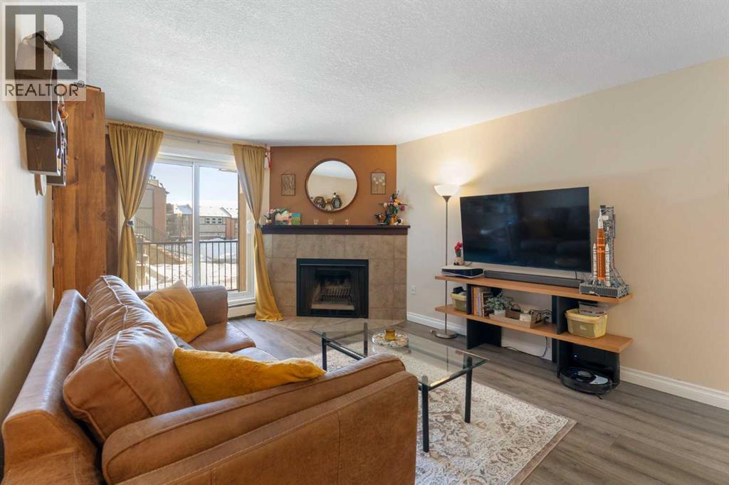 Single Family House for Sale in    Street SW Canyon Meadows Calgary 