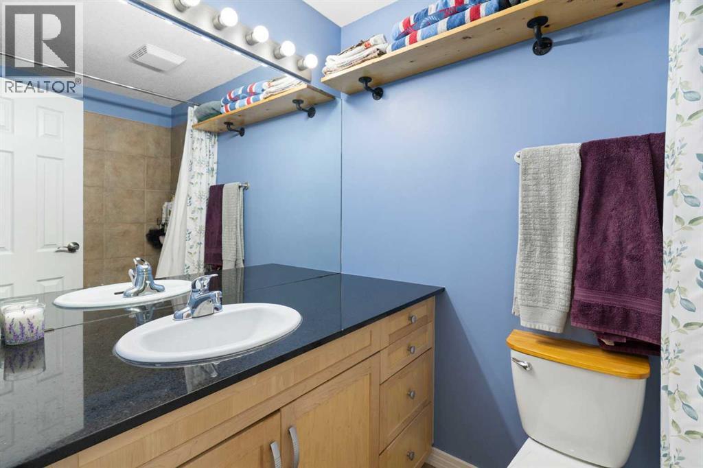 Single Family House for Sale in    Street SW Canyon Meadows Calgary 