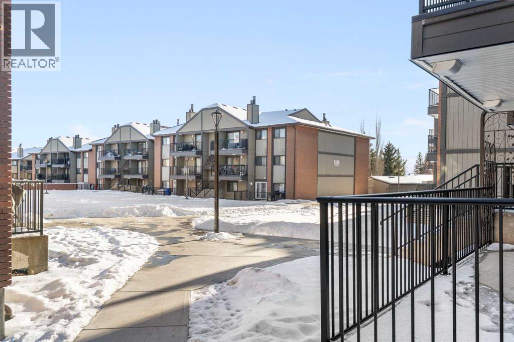 Single Family House for Sale in    Street SW Canyon Meadows Calgary 