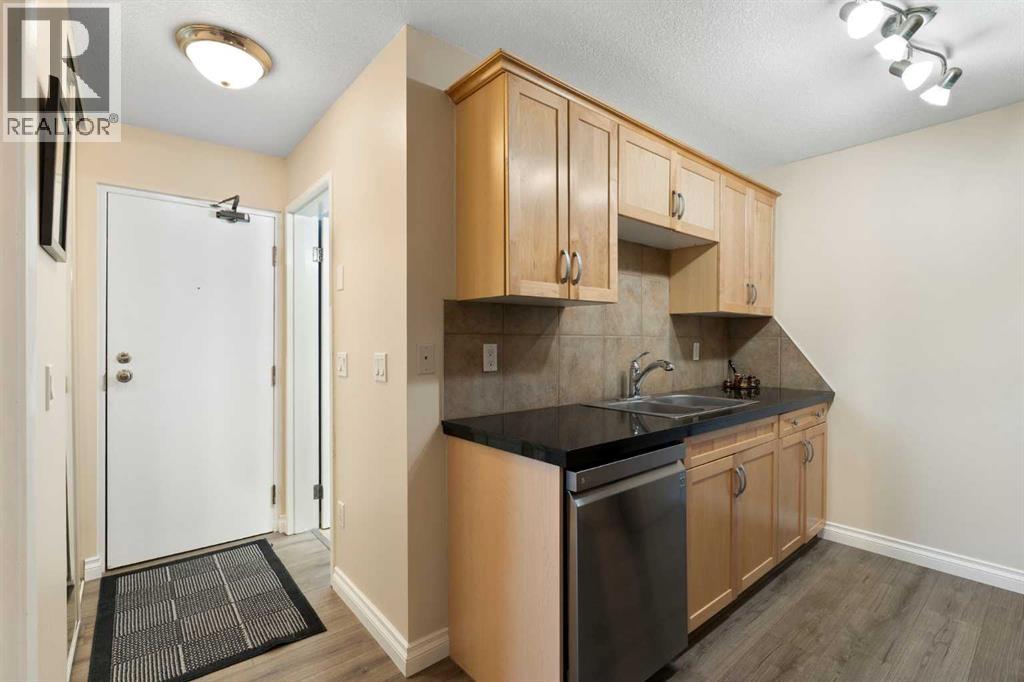 Single Family House for Sale in    Street SW Canyon Meadows Calgary 