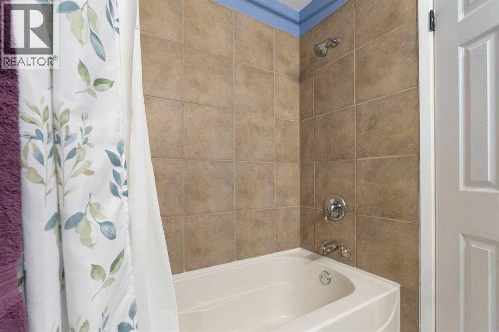 Single Family House for Sale in    Street SW Canyon Meadows Calgary 