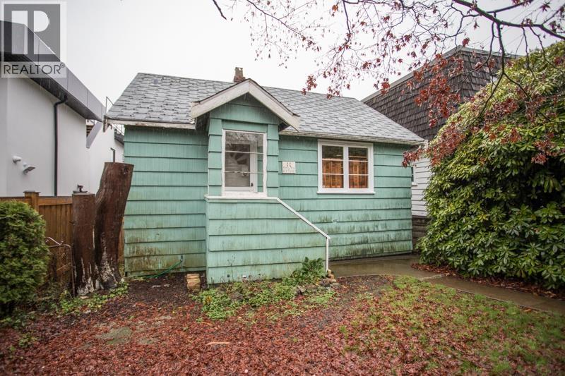 11 HYTHE AVENUE, Burnaby