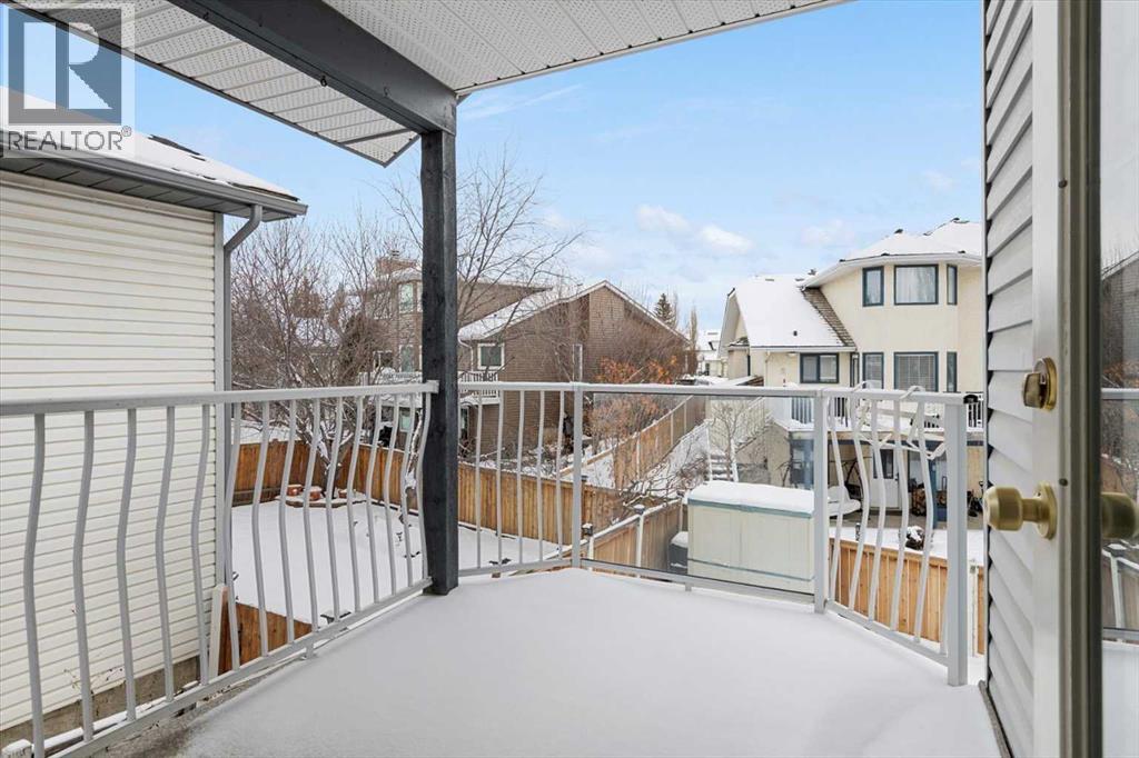 Single Family House Bi-level for Sale in  Scurfield Drive NW Scenic Acres Calgary 