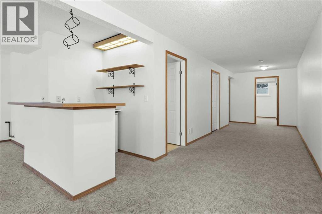 Single Family House Bi-level for Sale in  Scurfield Drive NW Scenic Acres Calgary 