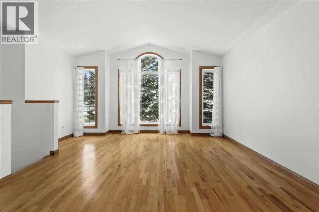 Single Family House Bi-level for Sale in  Scurfield Drive NW Scenic Acres Calgary 