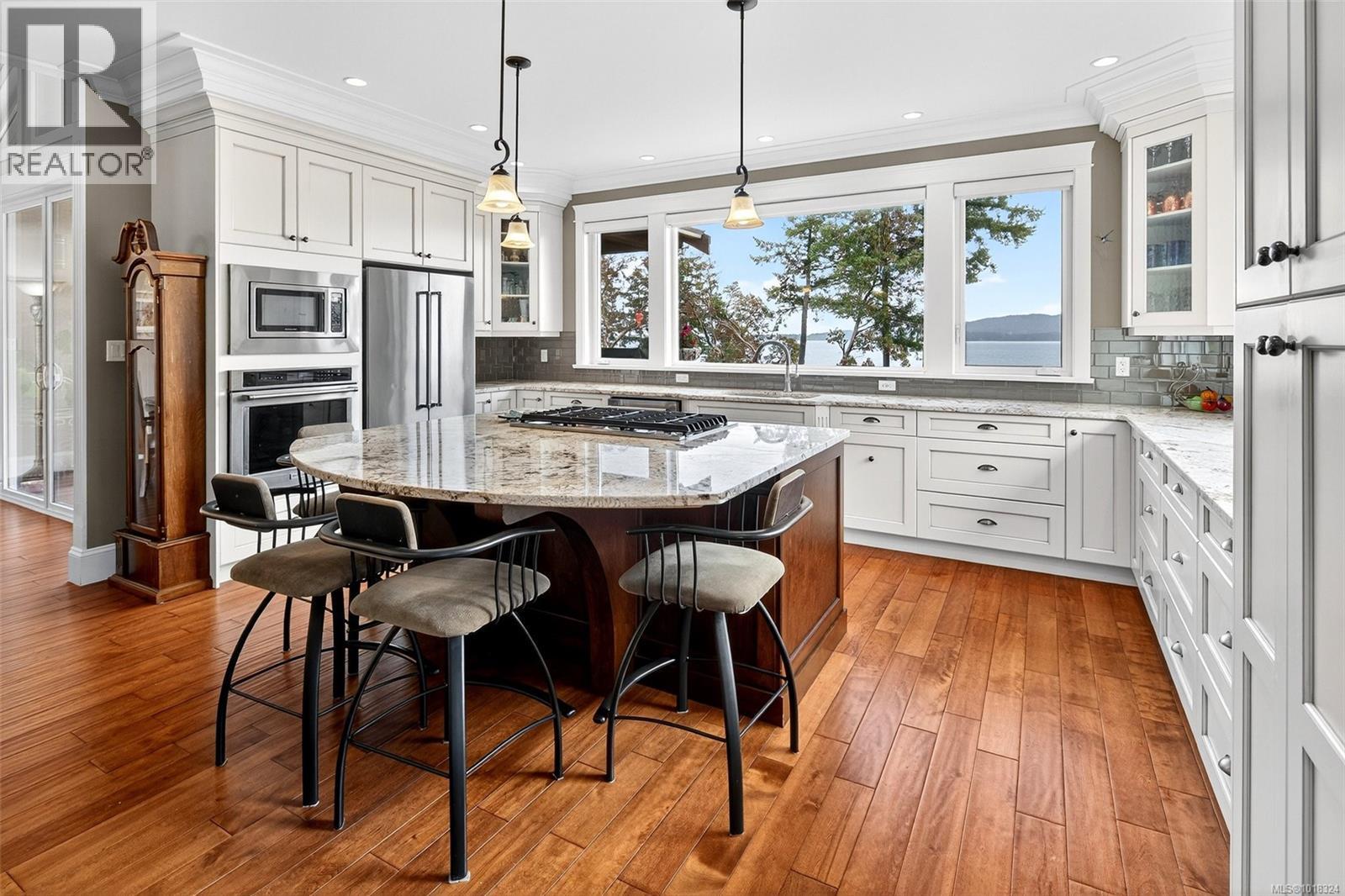 2851 Whiskey Point Rd, Mill Bay