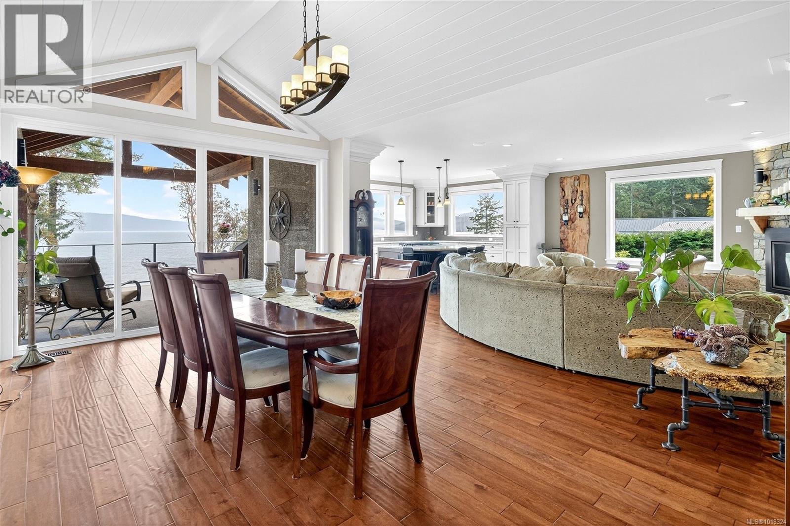 2851 Whiskey Point Rd, Mill Bay