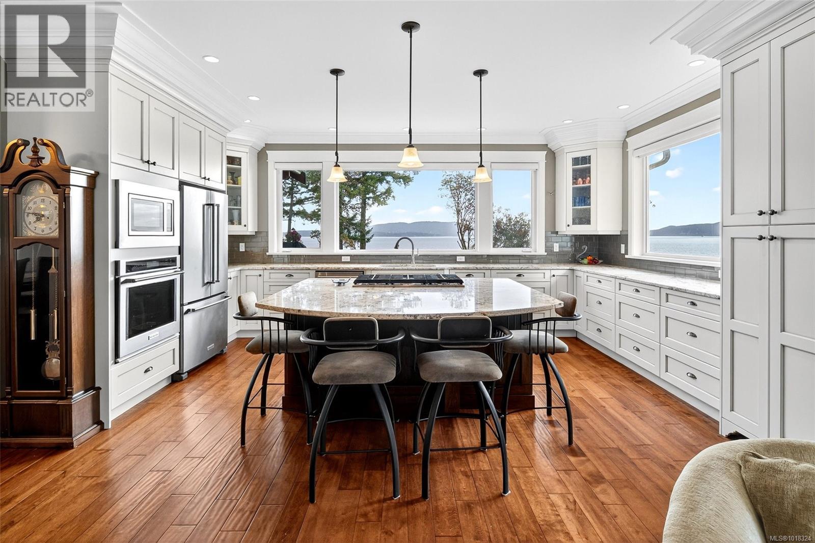 2851 Whiskey Point Rd, Mill Bay