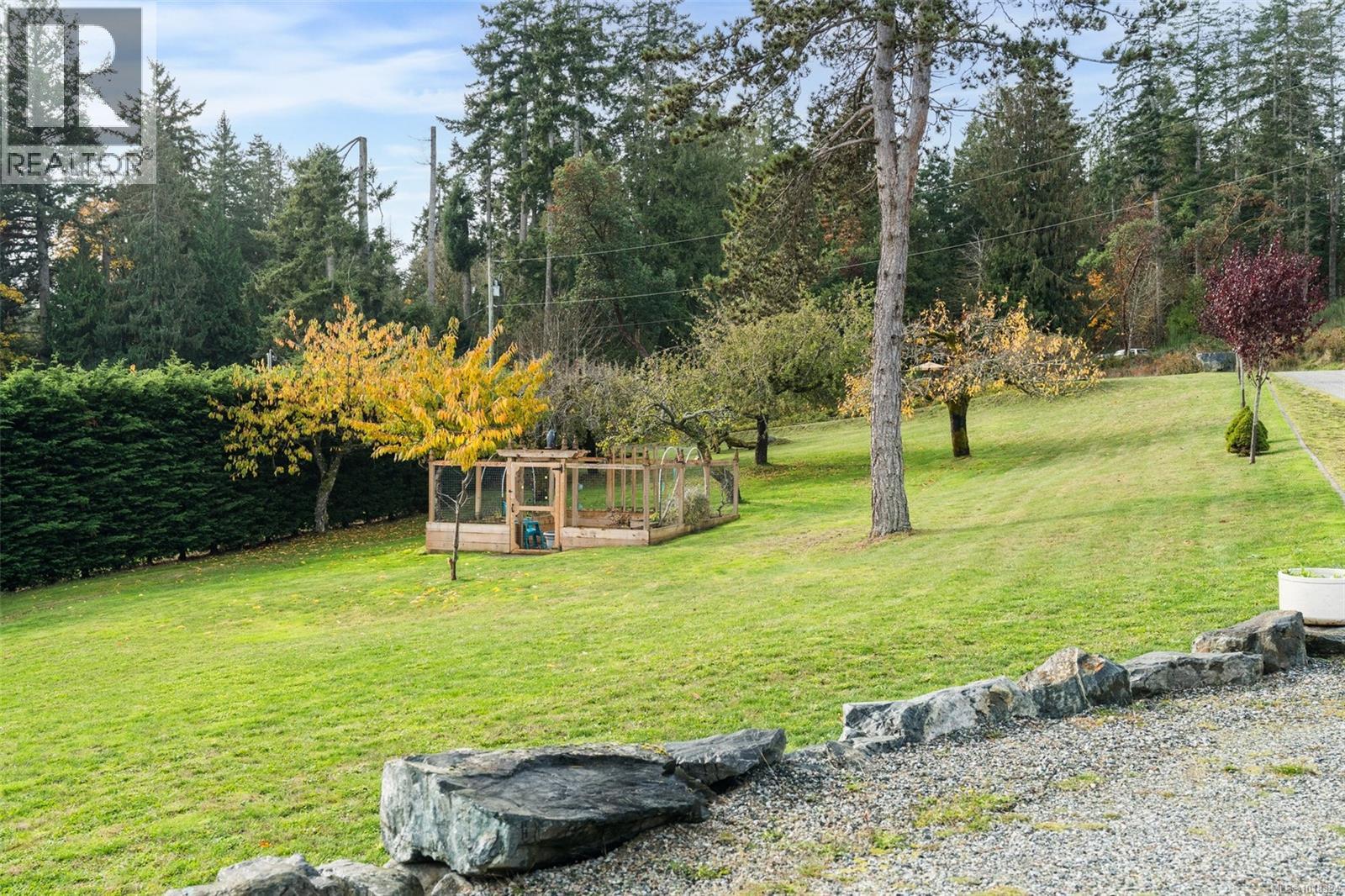 2851 Whiskey Point Rd, Mill Bay