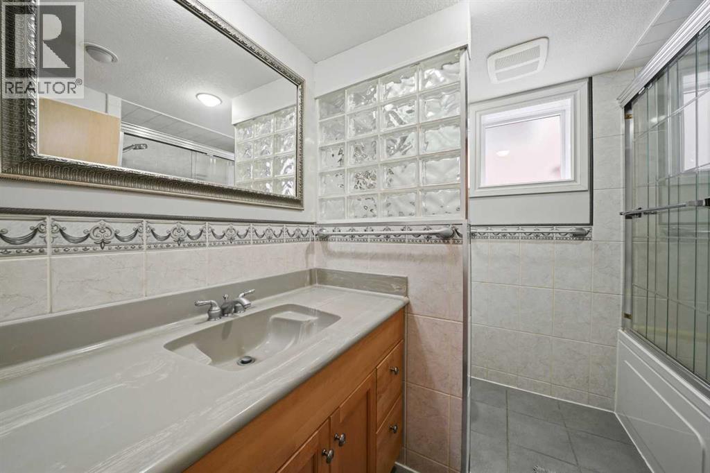 Single Family House Bungalow for Sale in   Street Mountview Red Deer 