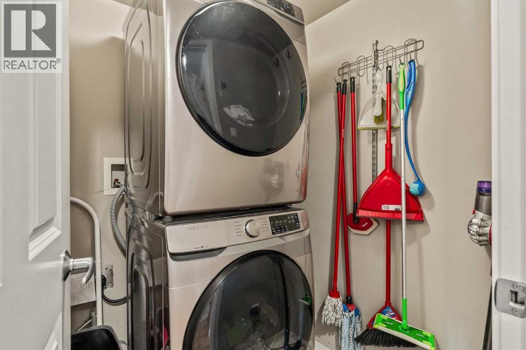 Single Family House for Sale in    Avenue SW Downtown West End Calgary 