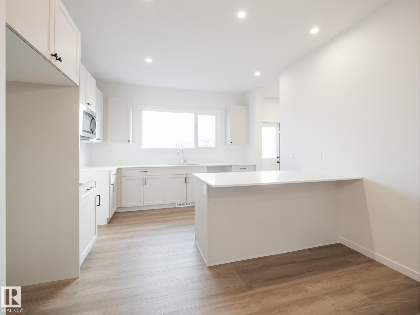 17631 70 ST NW, Edmonton