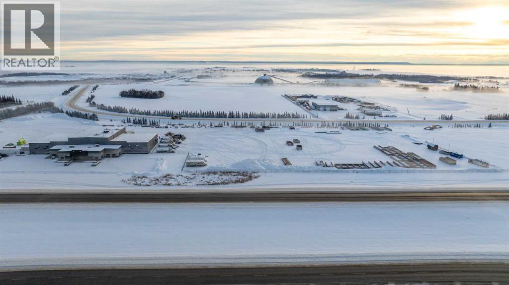 11250 97 Street - Photo 3 of 9, Wembley, Alberta