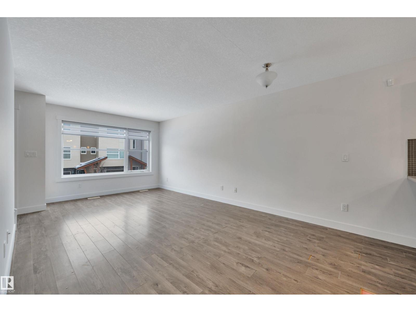 #197 401 SOUTHFORK DR, Leduc