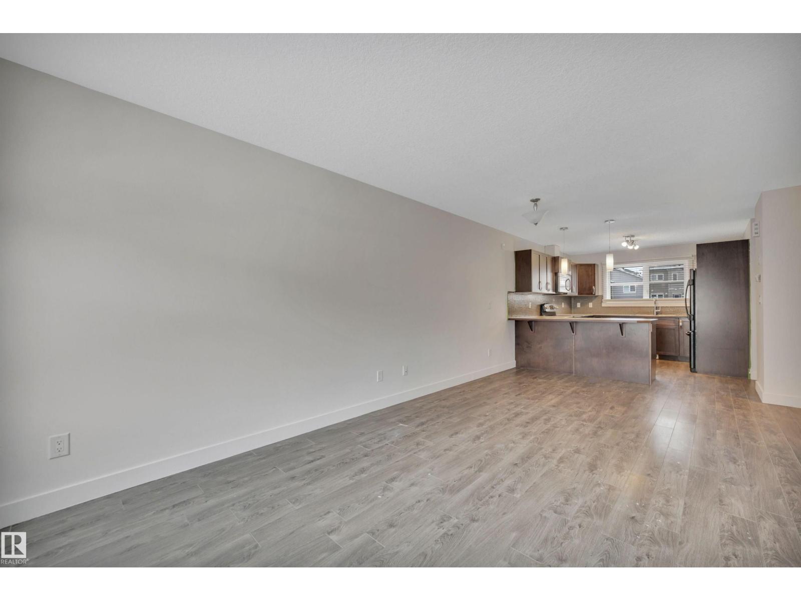 #197 401 SOUTHFORK DR, Leduc