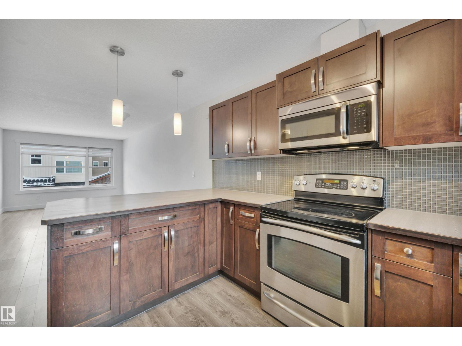 #197 401 SOUTHFORK DR, Leduc